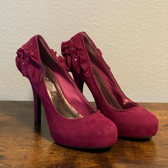 Pink Ruffle Heels Size 7.5 - Picture 3 of 10